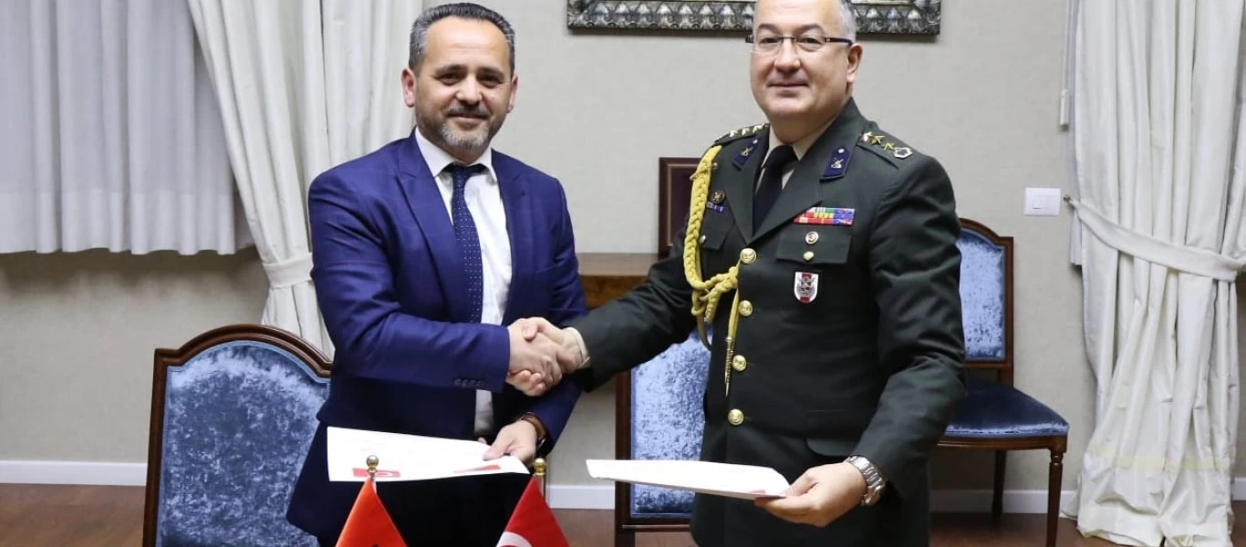 Σε εφαρμογή η στρατιωτική συμφωνία Αλβανίας-Τουρκίας - «Ο οθωμανισμός ήρθε στα Βαλκάνια» λένε οι Ρώσοι